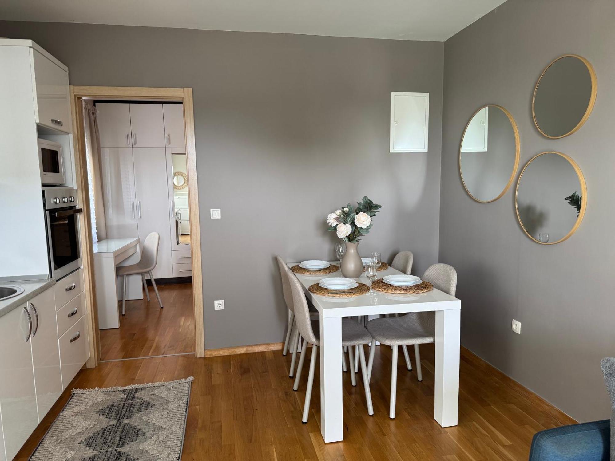 Apartment Tri Sunca Baška Voda Exterior foto