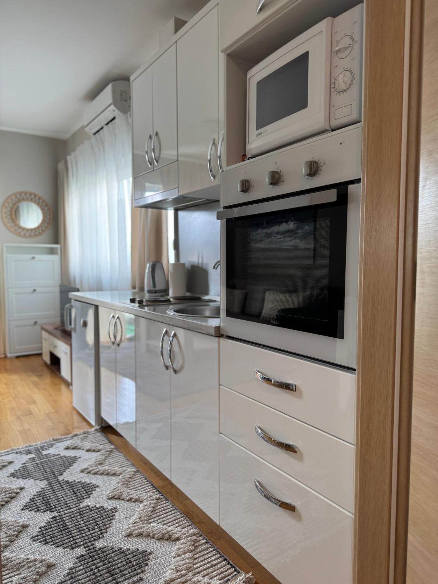 Apartment Tri Sunca Baška Voda Exterior foto